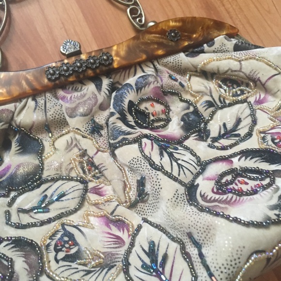 Vintage Beaded Handbag with Metal Handle & Chain - Picture 3 of 16